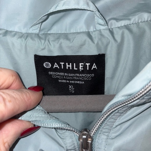 Athleta The Jetset Bomber size XL Pockets Hooded - Picture 3 of 7
